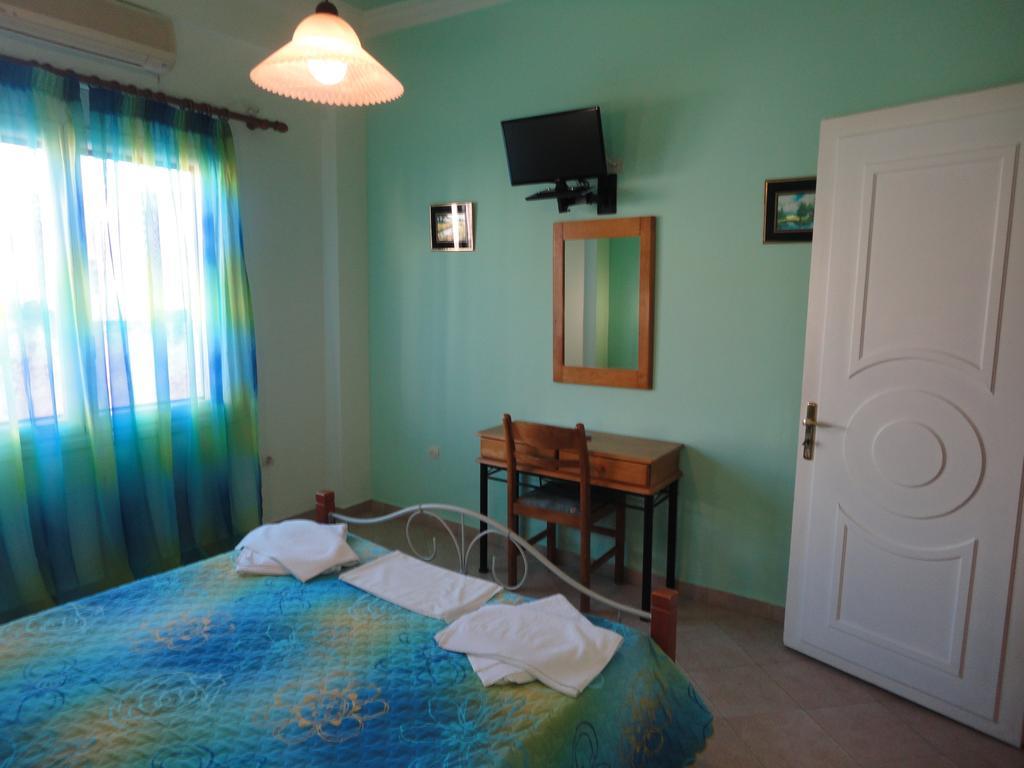 Apergis Rooms Ermoupoli Dış mekan fotoğraf