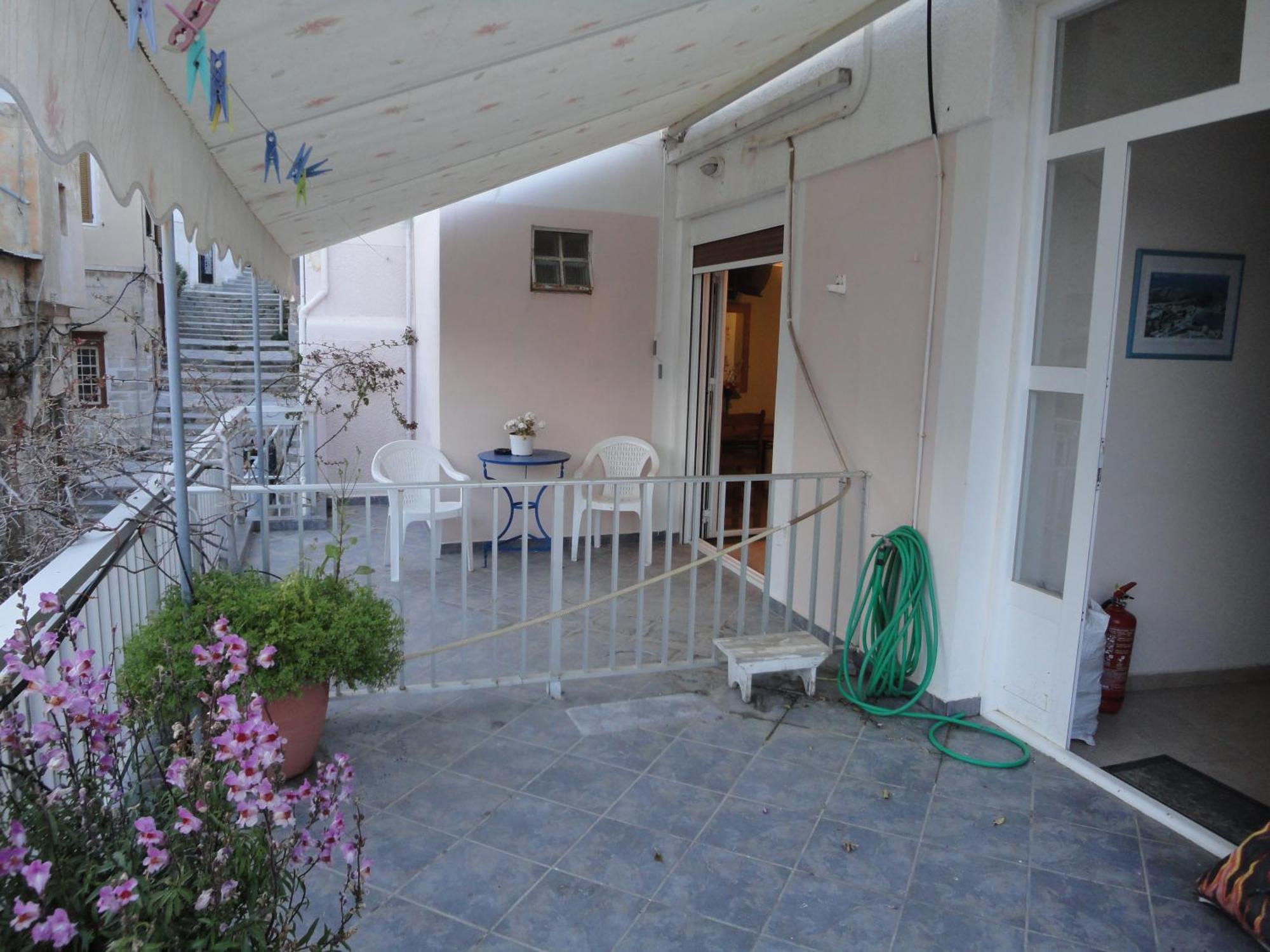 Apergis Rooms Ermoupoli Dış mekan fotoğraf