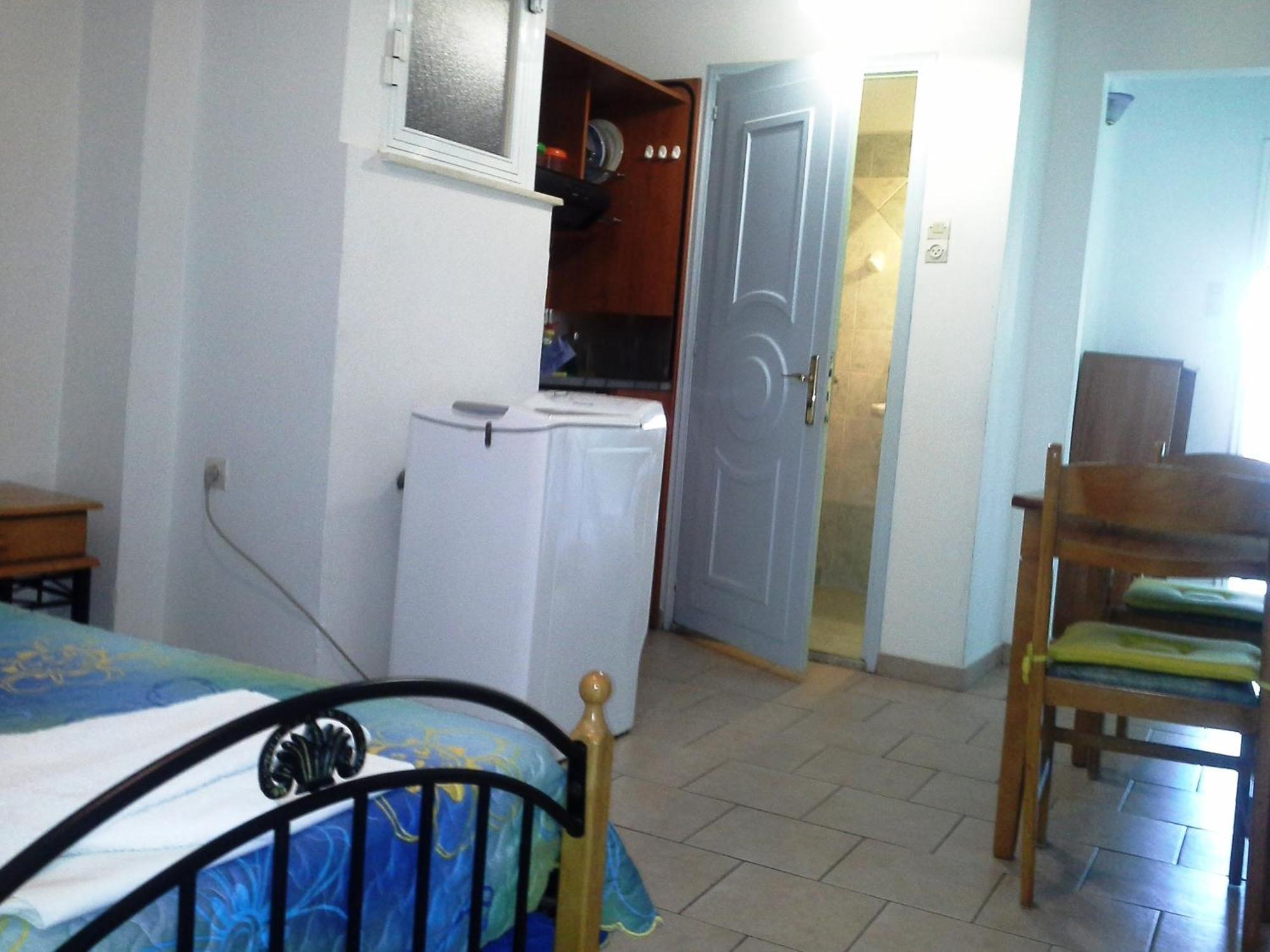Apergis Rooms Ermoupoli Oda fotoğraf