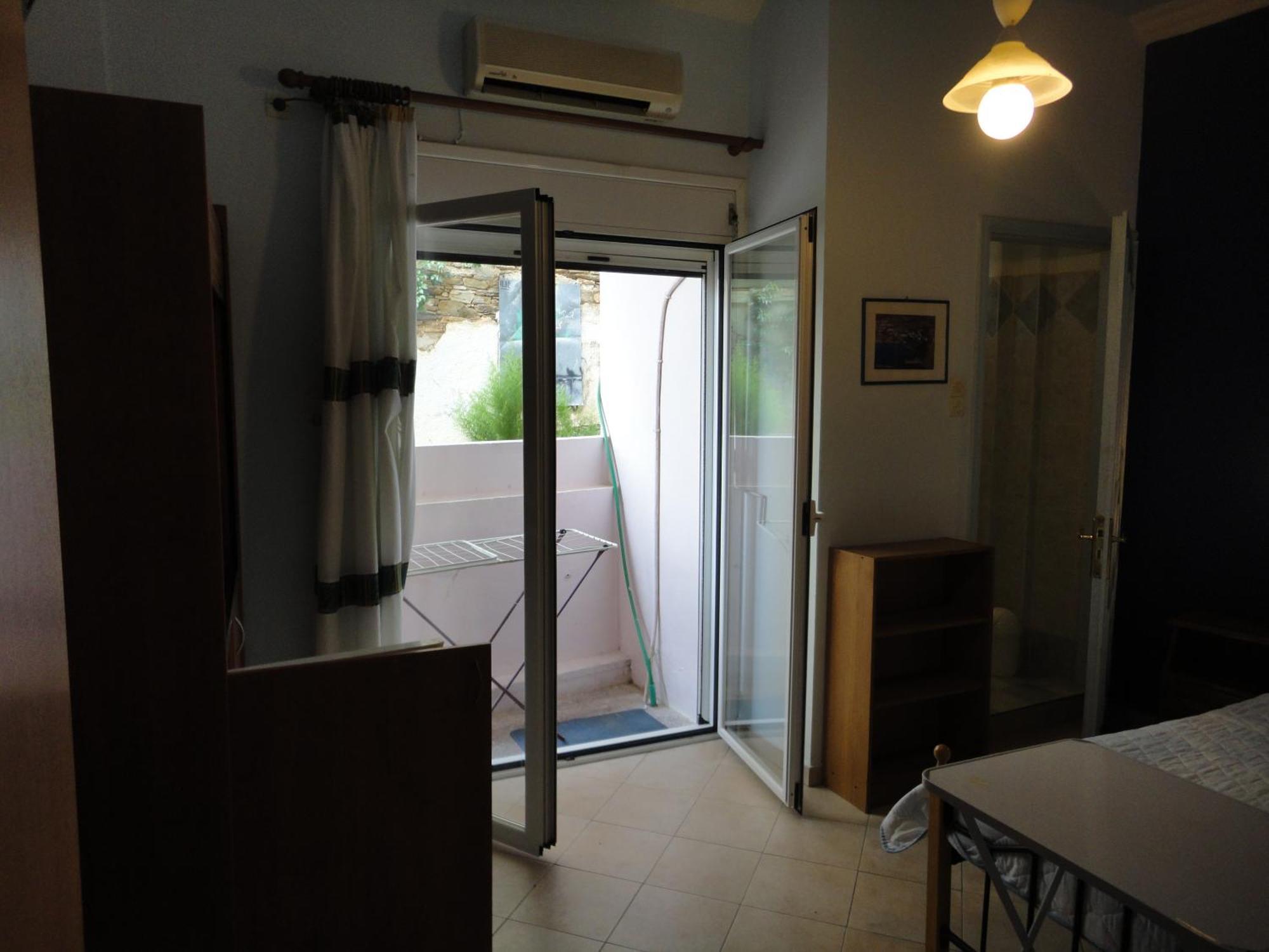 Apergis Rooms Ermoupoli Oda fotoğraf