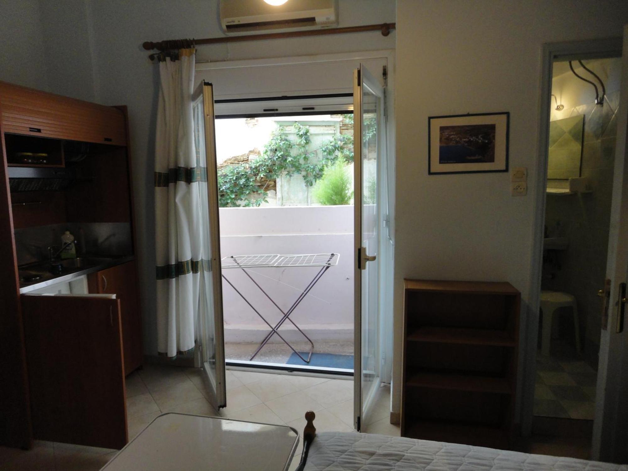 Apergis Rooms Ermoupoli Oda fotoğraf