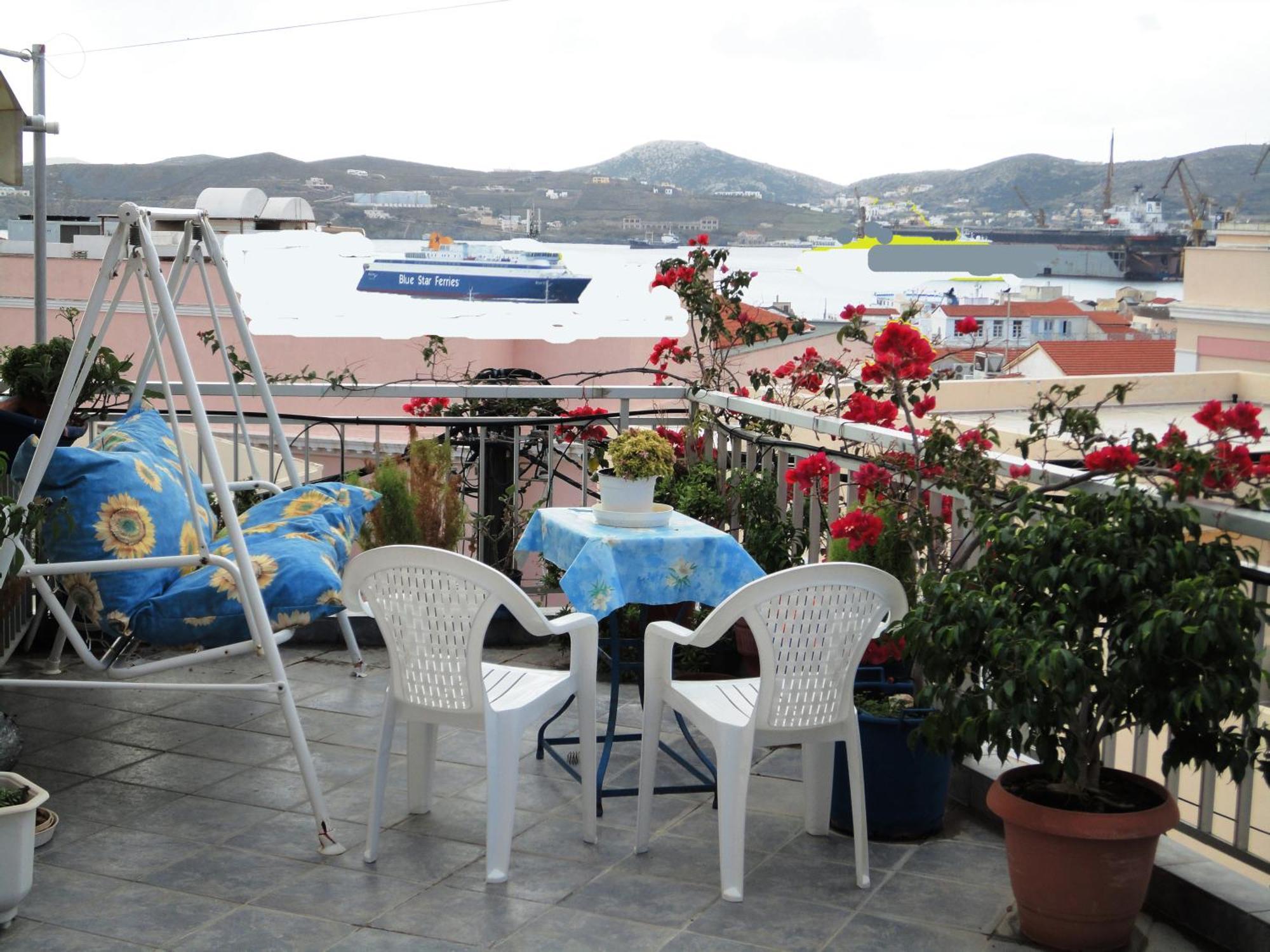 Apergis Rooms Ermoupoli Oda fotoğraf