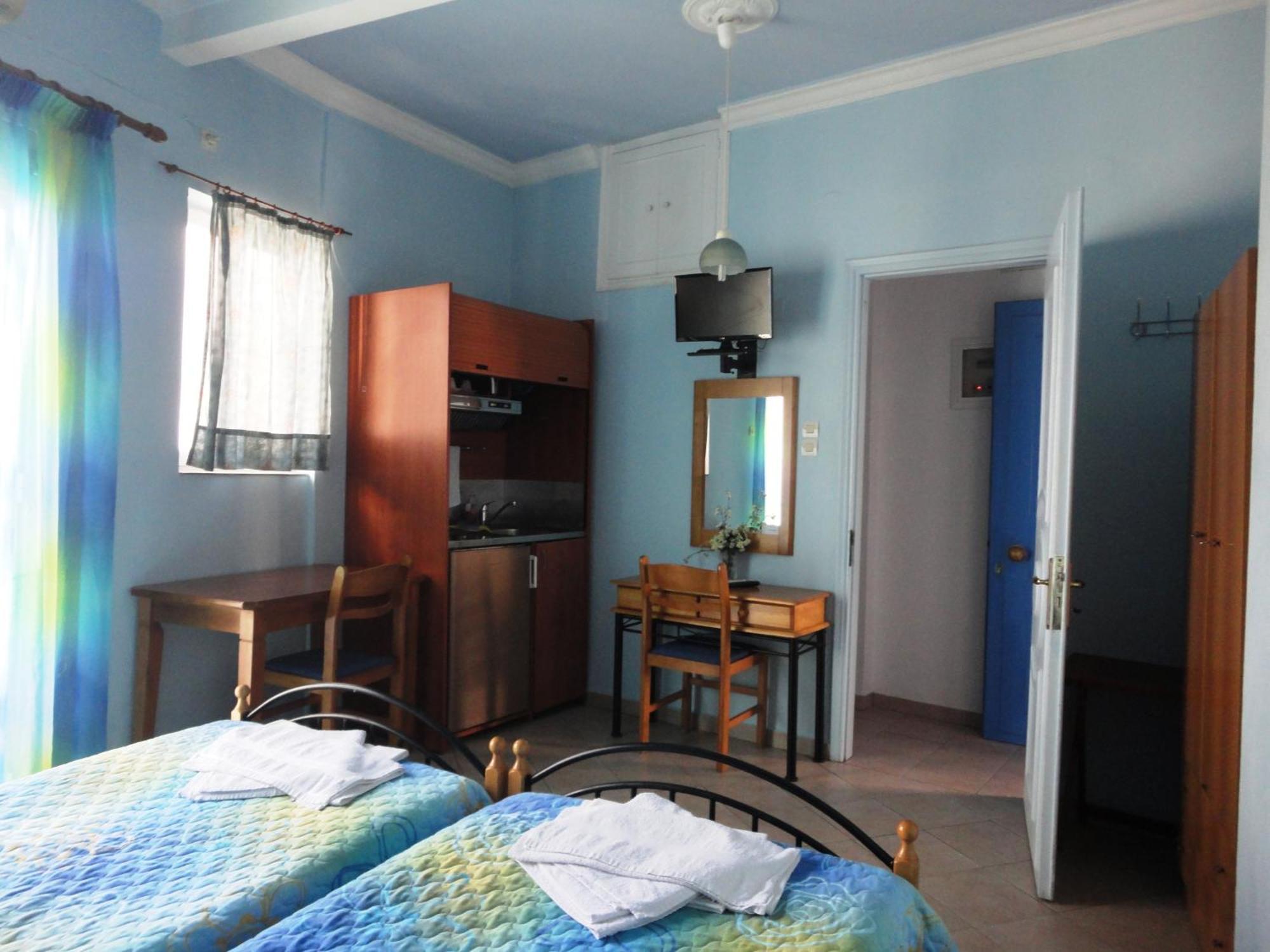 Apergis Rooms Ermoupoli Dış mekan fotoğraf