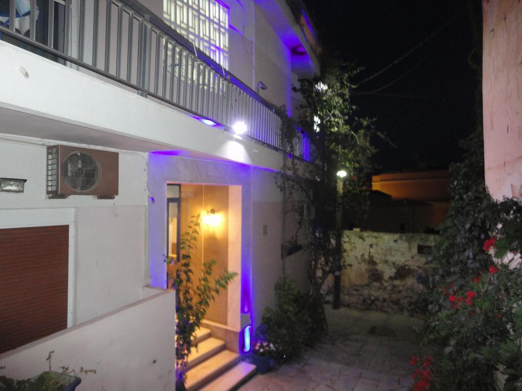 Apergis Rooms Ermoupoli Dış mekan fotoğraf