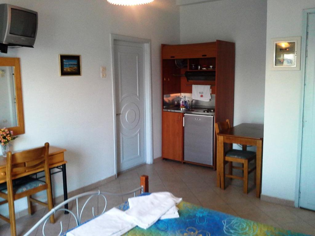 Apergis Rooms Ermoupoli Dış mekan fotoğraf
